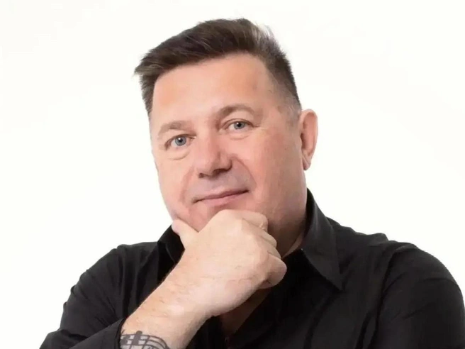 Евгений Долженко был творческим человеком: больше 30 лет на сцене. Играл в группах, организовывал концерты | Источник: Марина Женина / Vk.com