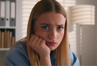 «Критика обижает меня до глубины души. Что с этим делать?»