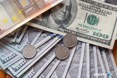 Таможенники изъяли свыше 13 тыс. долларов в аэропорту Сочи