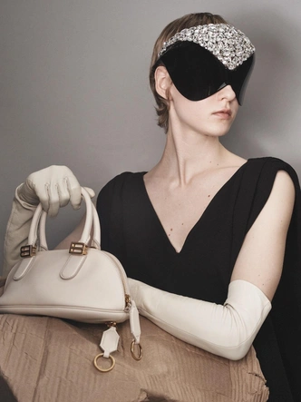 11 новых имен Balenciaga: от Вайноны Райдер до Харриса Дикинсона