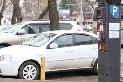 Ростов переведёт платные парковки на муниципальное управление
