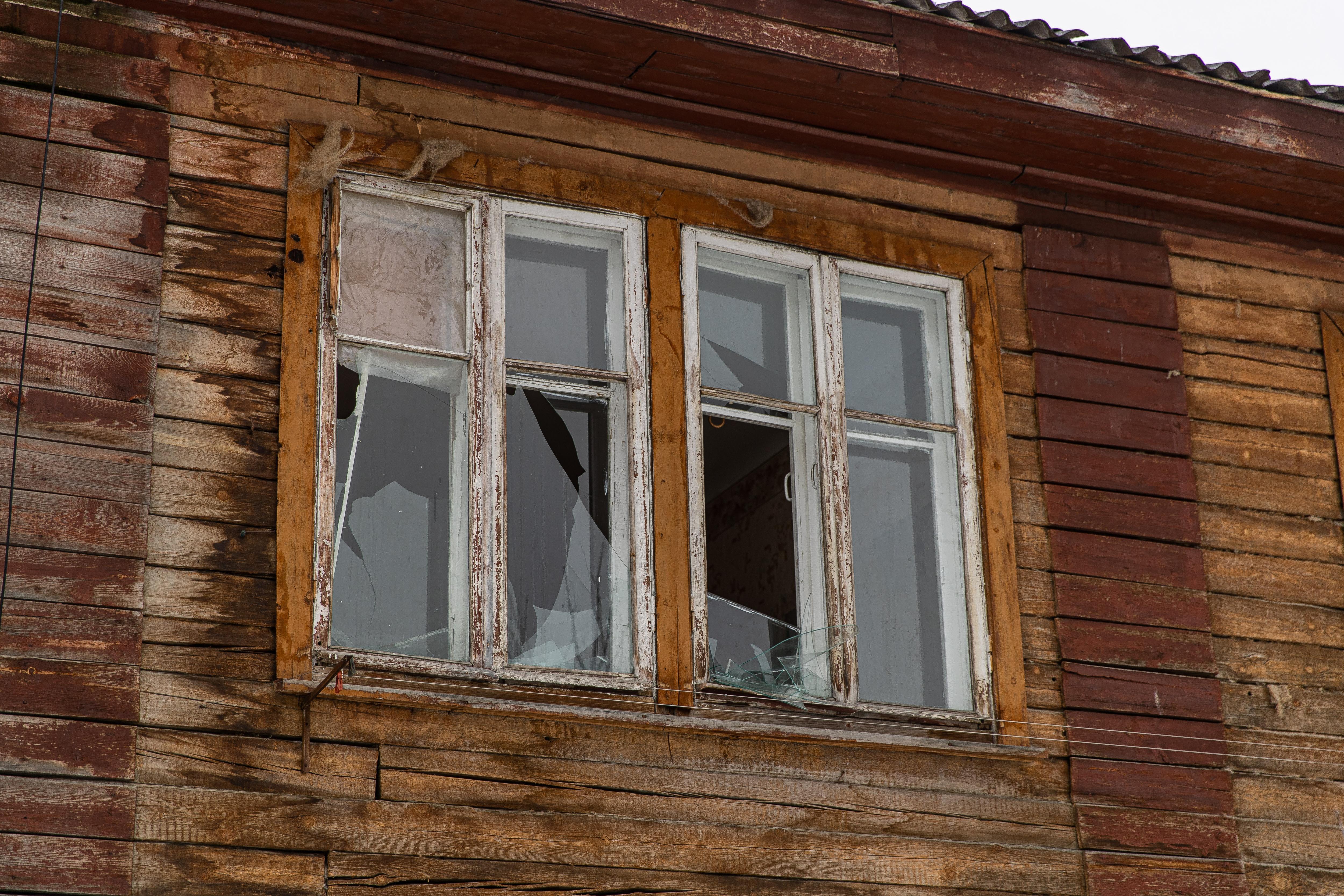 Еще восемь бараков снесут в Академгородке — землю выкупила компания депутата за сотни миллионов