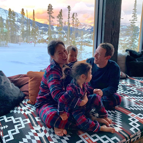 Присцилла Чан и Марк Цукерберг с дочерьми