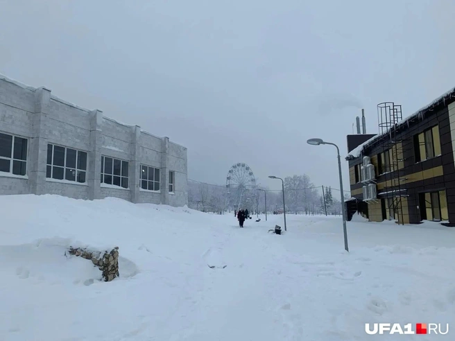 В Кумертау даже снег какой-то серый | Источник: Булат Салихов / UFA1.RU