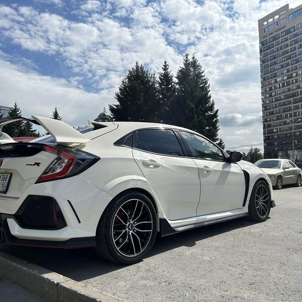 Honda Civic Type R 2018 года — каноничный JDM | Источник: Drom.ru