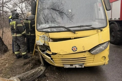 Пять человек пострадали в ДТП с автобусом в Хабаровске, среди них ребёнок