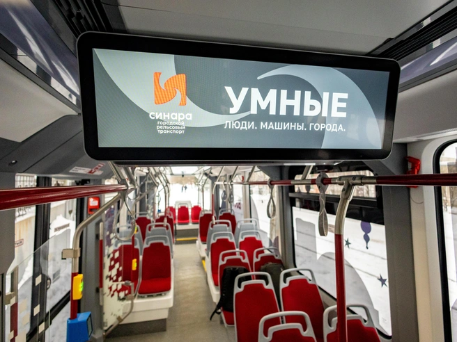 В салоне установлены мультимедийные экраны. | Источник: Владислав Лоншаков / E1.RU