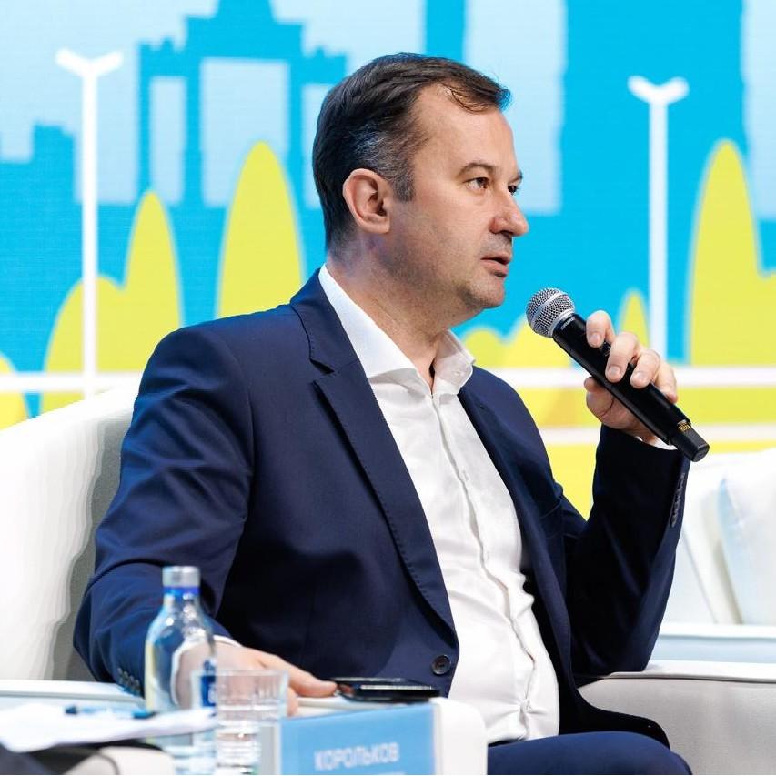 <p>Максим Корольков </p>