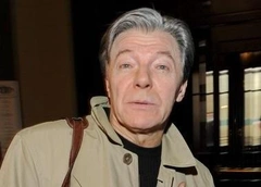 Улыбается и готовится к выписке: Варшавер рассказал о состоянии Збруева, у которого обнаружили поражение мозга