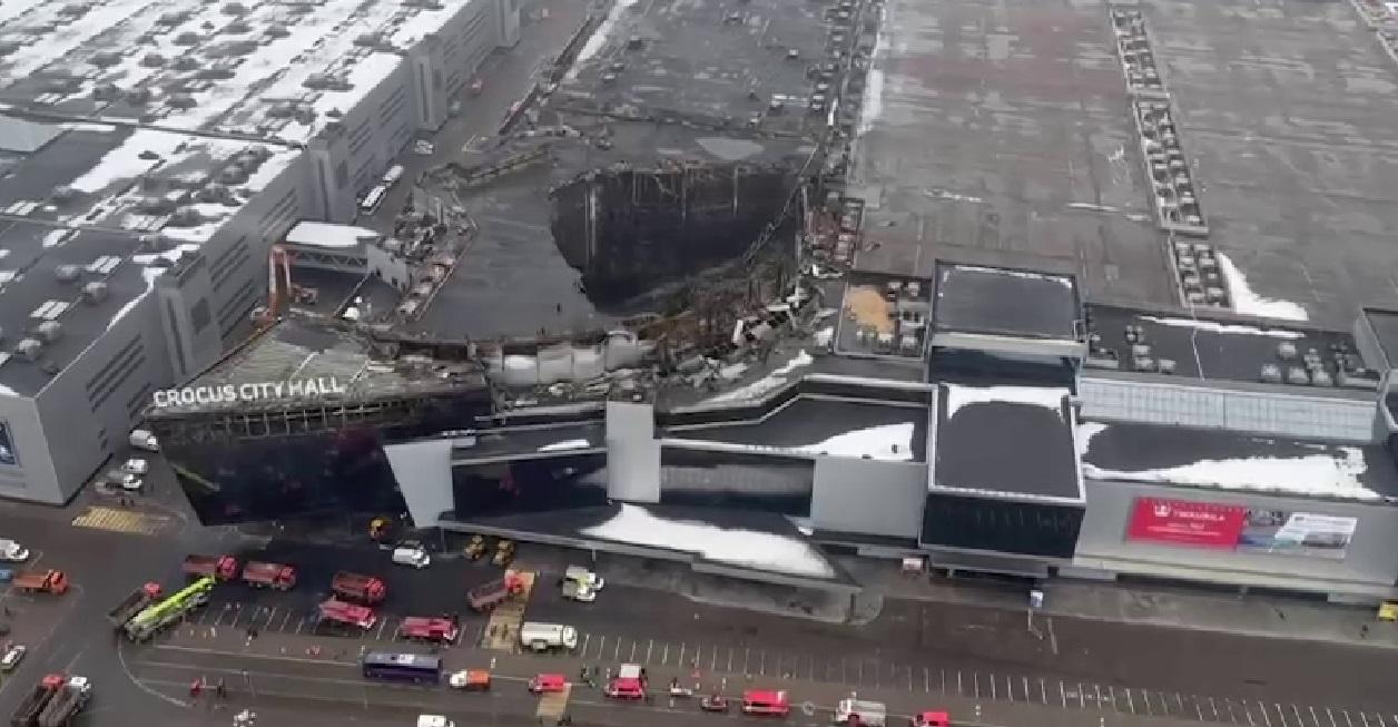 Разрушенный Crocus City Hall сняли с вертолета: видео сгоревшего «Крокуса»  - 24 марта 2024 - Е1.ру