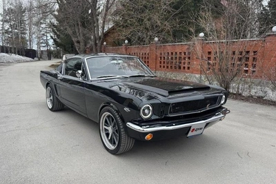 Ford Mustang 1965 года продают в Бердске за 15 млн