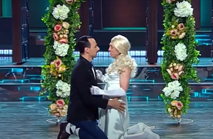 Против ТНТ возбудили дело из-за поцелуя Дениса Дорохова с мужчиной на шоу «Игра»