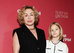 Мама Тимати об 11-летней Алисе, которая снялась в кино: «Внучку ругаю регулярно! Мы обе очень эмоциональные»