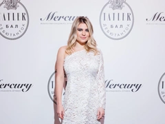 Дебютантка с опытом: внучка Боярского стала лучшим сюрпризом на балу Tatler