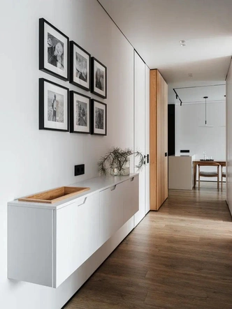 Кварцвинил, «А флор». Стены, краска, «Флюггер». Двери, «Минимал Дорс». Посуда, декор, Sunday market, Барс. | Источник: Наталья Бочкова