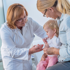 Спасение от ОРВИ: ученые изобрели вакцину для детей до года от простуды
