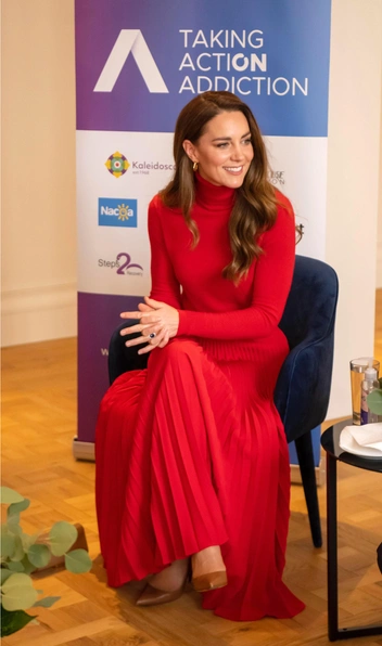 Кейт в платье из кашемира, 2021 год