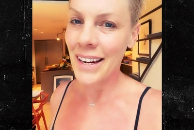 Pink отрицает сообщения о разводе с Carey Hart