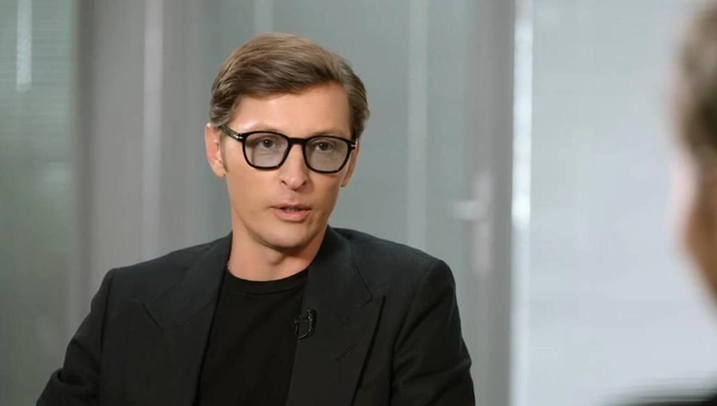 Артист рассказал о хобби своего сына | Источник: «Ляйсан Утяшева — о работе и жизни с Павлом Волей, примирении с отцом и роли женщины» / Youtube.com