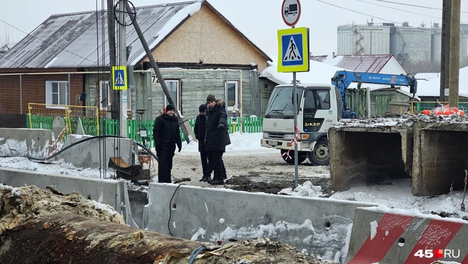Устранение утечки контролирует руководство «Курганской генерирующей компании» | Источник: Дарья Никитченко / 45.RU