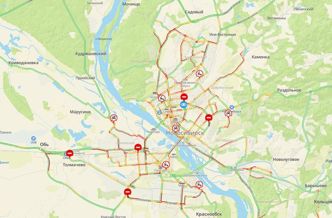 Дороги на виртуальной карте окрасились в красный  | Источник: 2ГИС