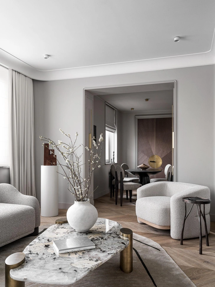 Диван, кресло и стулья, Modenature. Ковер, Dovlet house. Напольное покрытие, Austriawood | Источник: Сергей Красюк; стиль: Yes we may