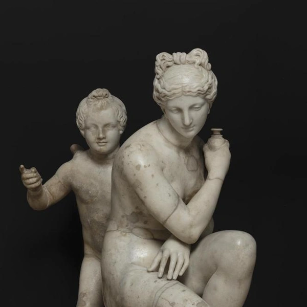 Венера и Эрот. Древний Рим, II в. Мрамор. Поступил в 1862 г. Происходит изсобрания маркиза Кампана | Источник: пресс-служба Эрмитажа