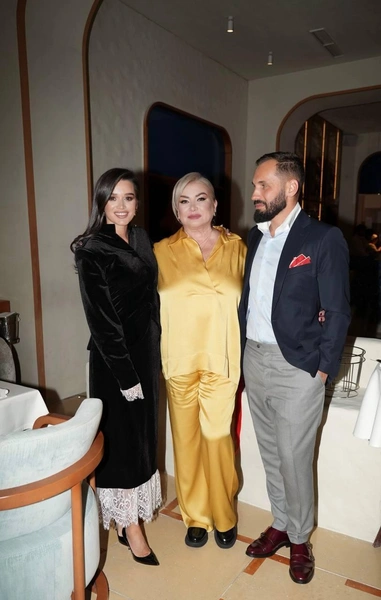 Сердюков пришел поздравить любимую тещу