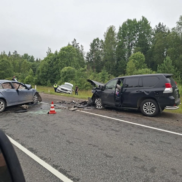 Источник: ДТП и ЧП | Санкт-Петербург | Питер Онлайн | СПб