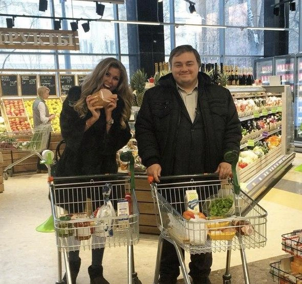 А на телеканале «Москва 24» вышел проект с участием мужчины, он назвался «Роман с Ди Каприо» | Источник: Роман Бурцев / VK.com