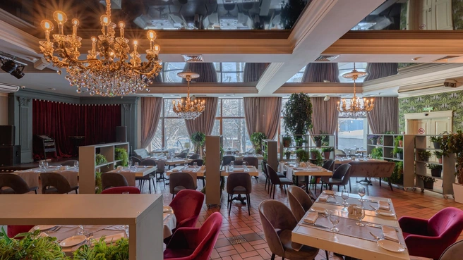 Заведение стало площадкой для важных событий: новосибирцы отмечают праздники, встречаются деятели культуры и бизнеса | Источник: ООО «Вилена»