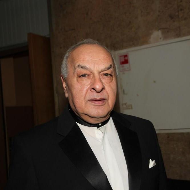 Умер Левон Оганезов