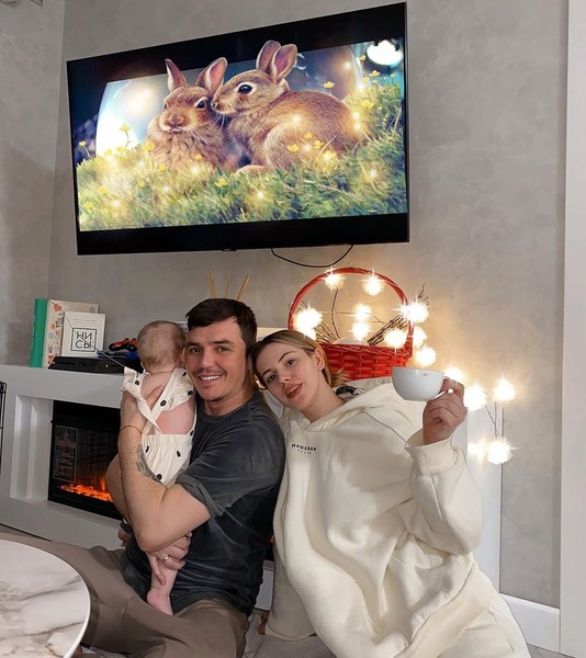 Саша Артемова и Евгений Кузин отпраздновали годовщину свадьбы после расставания