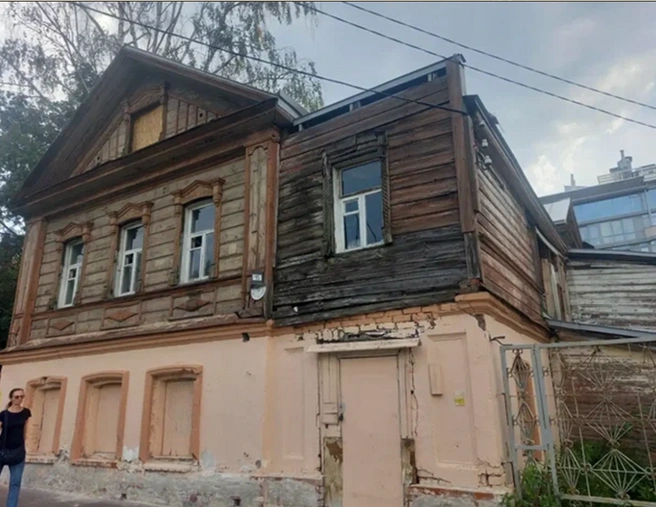 Фото дома до реставрации  | Источник: эвениус.рф