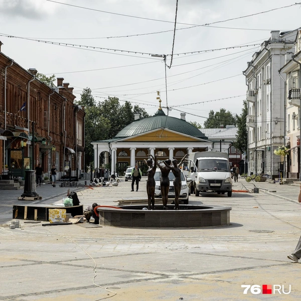 Ярославцы заподозрили, что их купили на китайском маркетплейсе, но поставщик ответил, что они сделаны по индивидуальному заказу. В Китае. | Источник: Александр Куренной / 76.RU