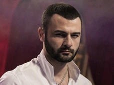 Участница «Школы экстрасенсов» разделась перед Константином Гецати
