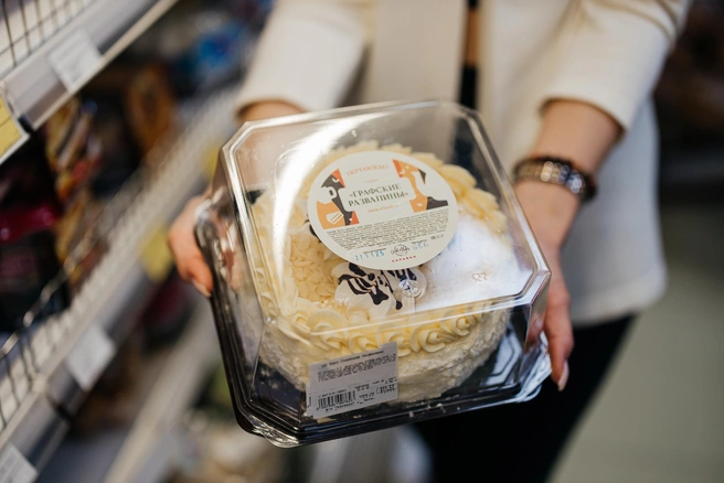 Торты бренда «Почаюем»&nbsp;— результат коллаборации «Каравана» и кондитерской «Дочки-Матери» | Источник: Ксения Зимина