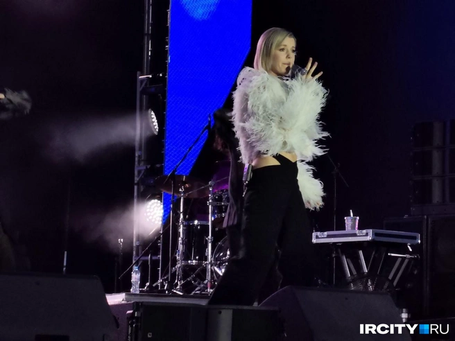 Юлианна Караулова порадовалась за Иркутск во время концерта в честь Дня города | Источник: Ксения Филимонова / «ИрСити»