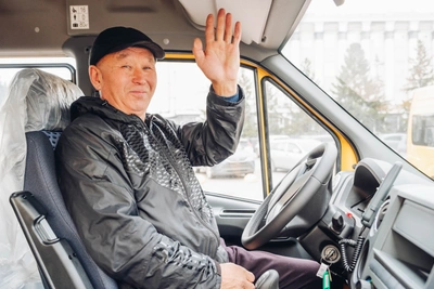 Бурятия получила рекордные 53 школьных автобуса