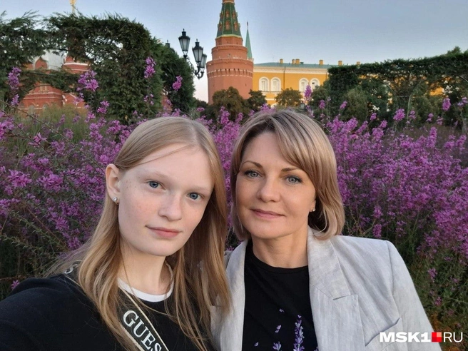 Юлия с Дашей в Москве | Источник: Юлия Шароватова