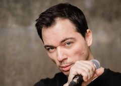 «Лучшее я написал из-за неразделенной любви»: Родион Газманов о личной жизни, творчестве и сравнениях с отцом