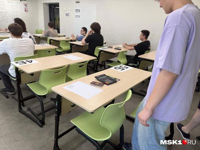 Физику сдают для поступления в технический вуз | Источник: Мария Сидорова / MSK1.RU