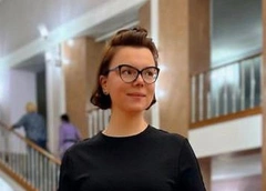 Брухунова устроила Петросяну романтик на пляже, Захарова отметила пятилетие дочки. Соцсети звезд