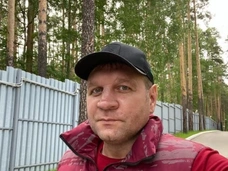 Александр Емельяненко сделал предложение бывшей супруге