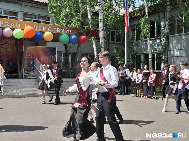 Рыдают все! | Источник: Татьяна Зарва / NGS24.RU