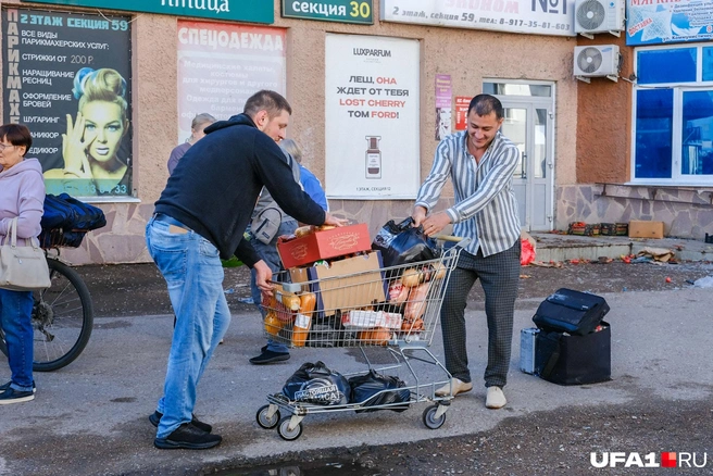 Тележка с колбасой | Источник: Булат Салихов / UFA1.RU