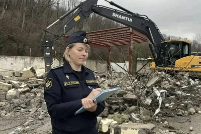 В Сочи женщина сделала на балконе калитку к морю