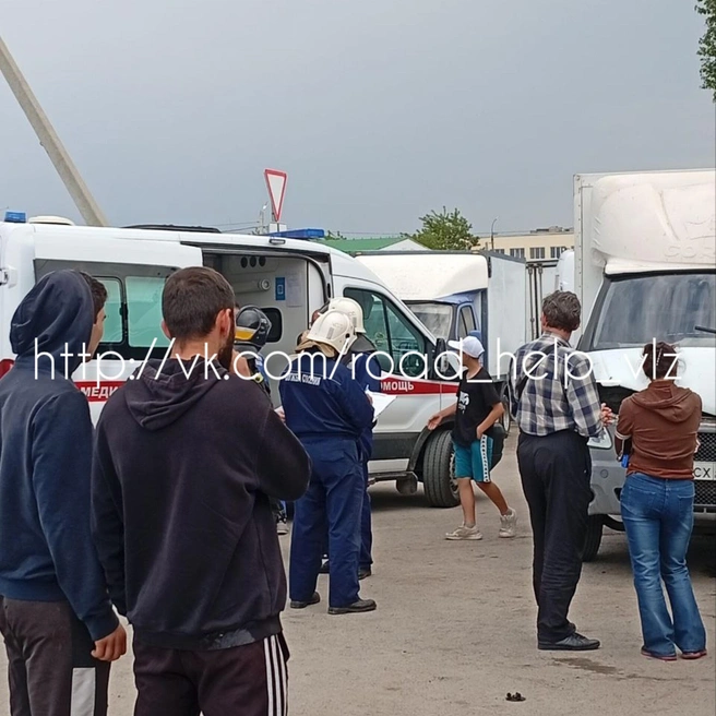 Два пострадавших находятся в реанимации | Источник: «ROAD HELP Волжский» / Vk.com