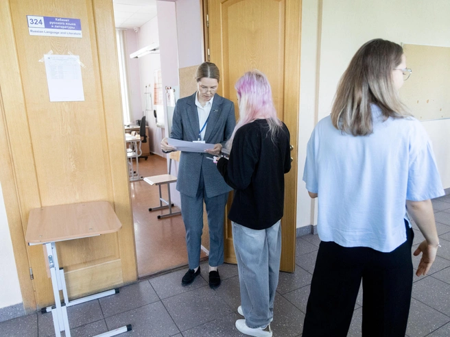 Пропуск осуществлялся только по паспорту | Источник: Владислав Лоншаков / E1.RU