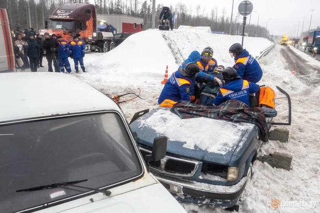 Страховые компании назвали самые аварийные регионы России | Источник: Михаил Огнев / FONTANKA.RU